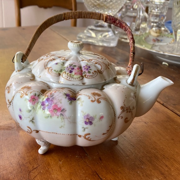 🎊🏆❤️ 2x HP HOMEAntique Japanese Nippon bone China teapot🍾🎉🎈 - Picture 1 of 5